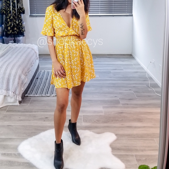 kaecy Dresses & Skirts - Mustard Print Flutter Sleeve Mini Dress
